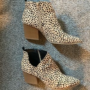 Qupid Leopard booties